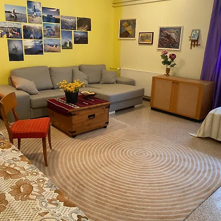 Torgu Royal Ostello Iide